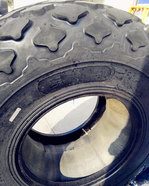 顺路达 23.1-26压路机轮胎 18.00-24压路机轮胎