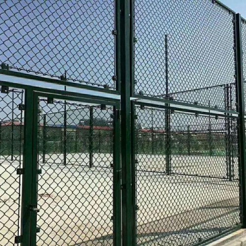 篮球场围网厂家-体育场围栏网，场地围网