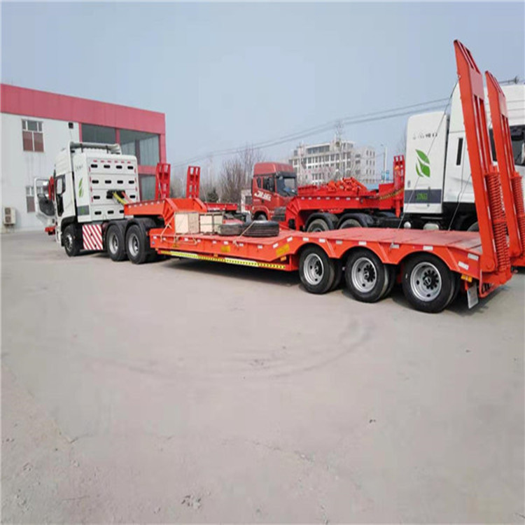 轻型低平板半挂车 三线六轴低平板半挂车 轻型钩机板半挂车