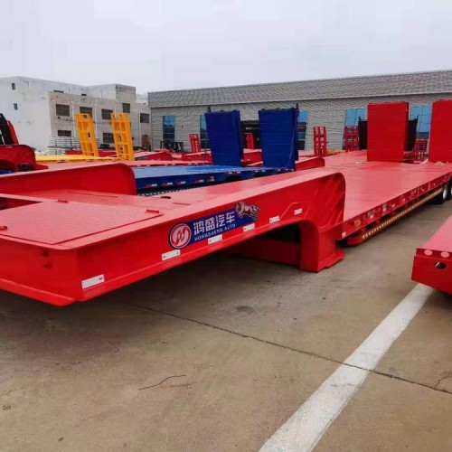 业骏13米抽拉式拖挂车低平板 整车发往各地运输行业