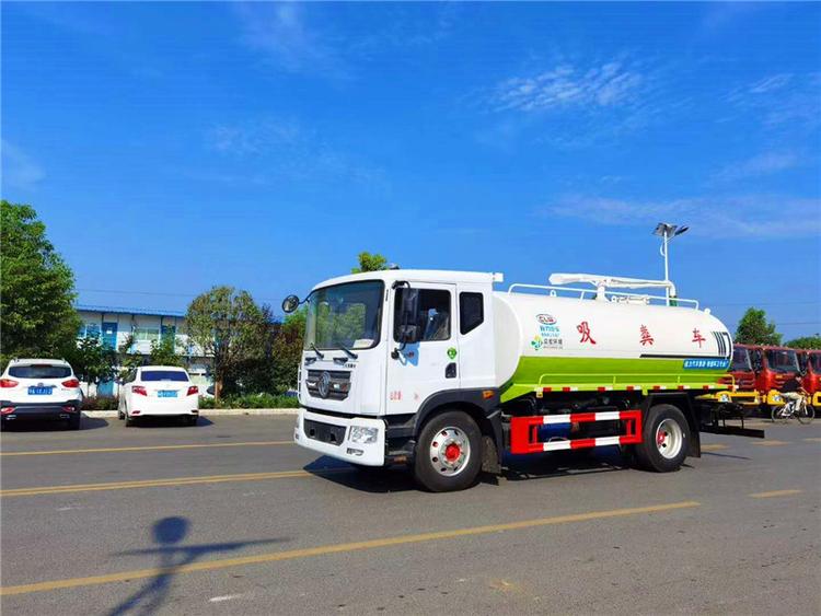 东风D9型12立方吸粪车